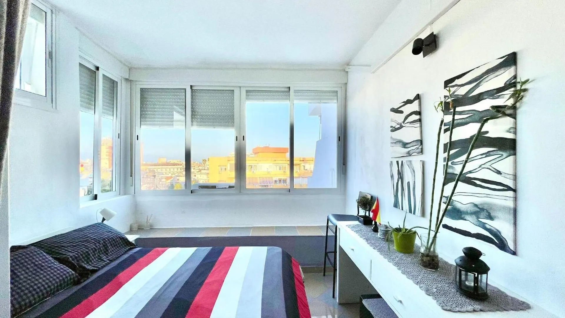 Apartment In Torremolinos Near Seabeach