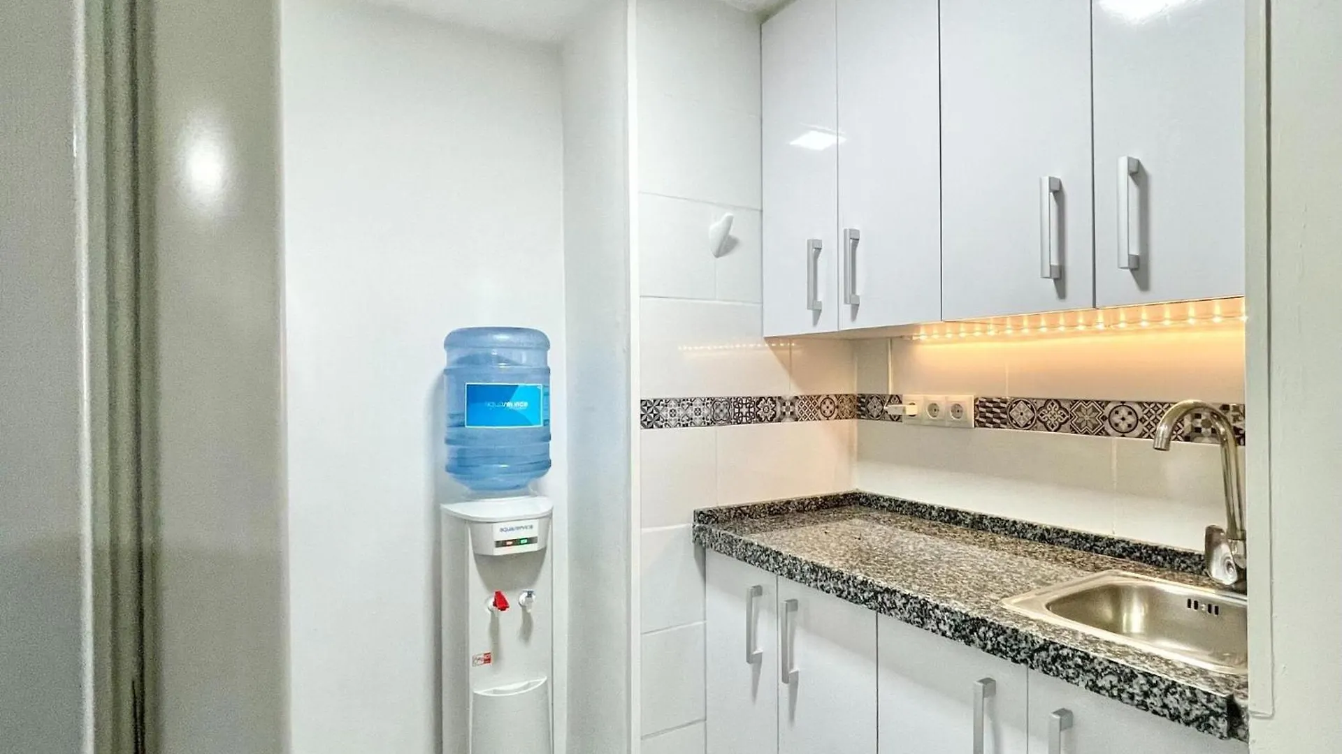 Apartment In Torremolinos Near Seabeach