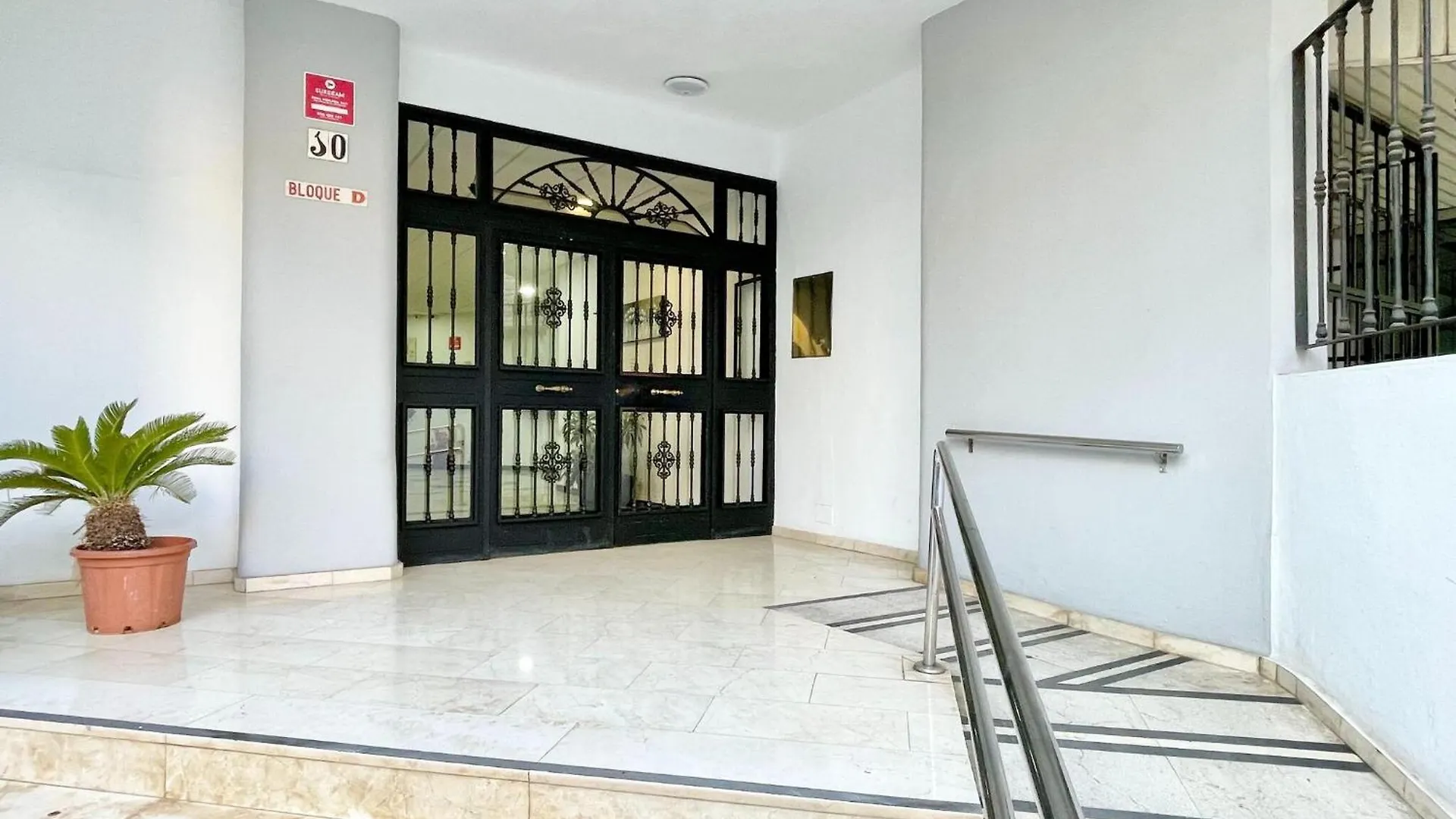 Apartment In Torremolinos Near Seabeach